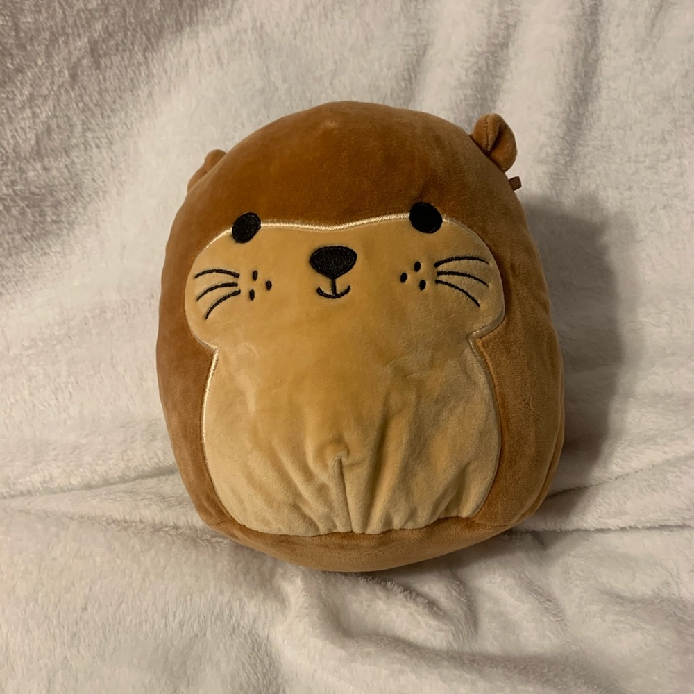 SQUISHMALLOW BNWT! Joanne the Otter 8'